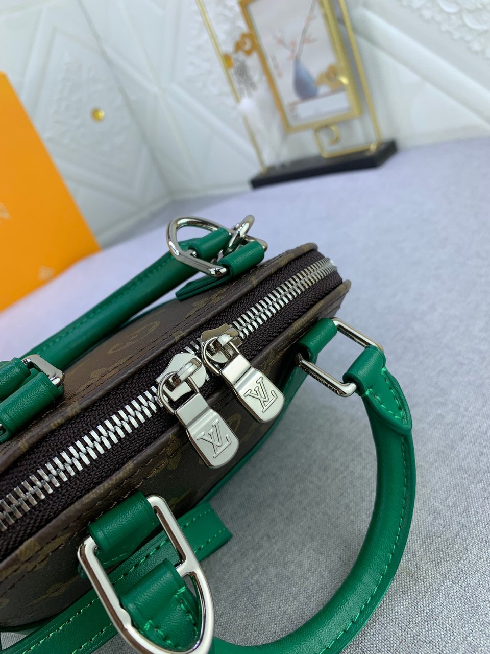 Louis Vuitton Mini Alma Monogram Canvas Mix With Green 18Cm M83204 view 6