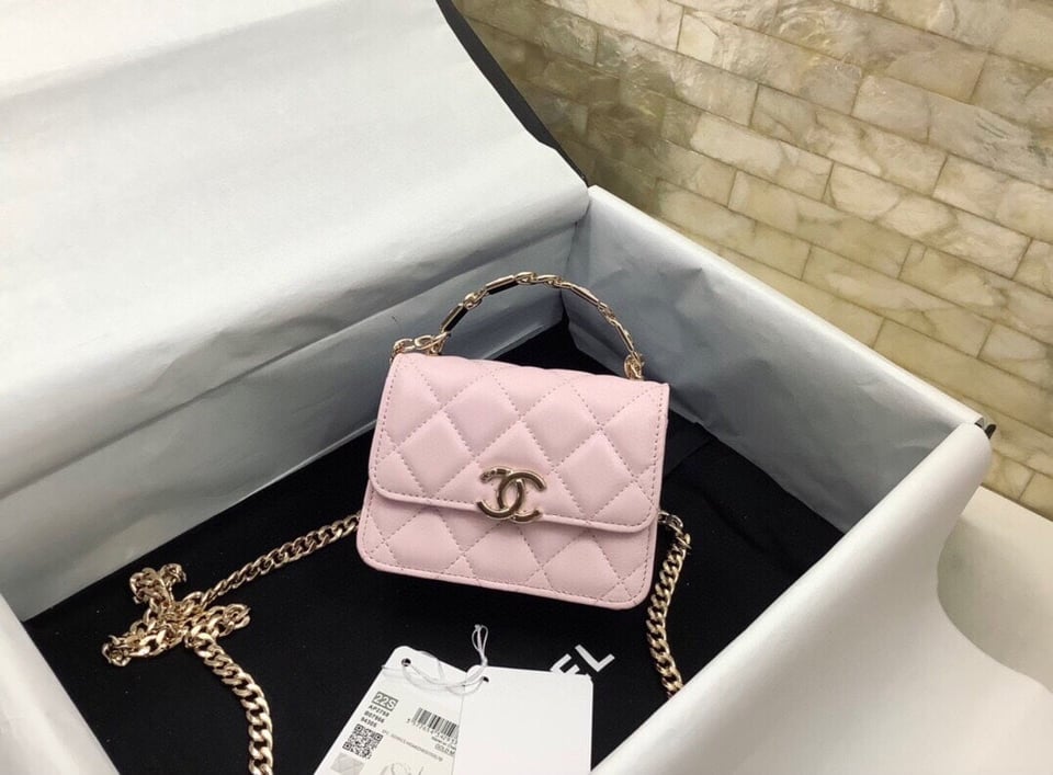Chanel Woc 13Cm With Top Handle Pink Quilted Calfskin Gold Hardware view 5