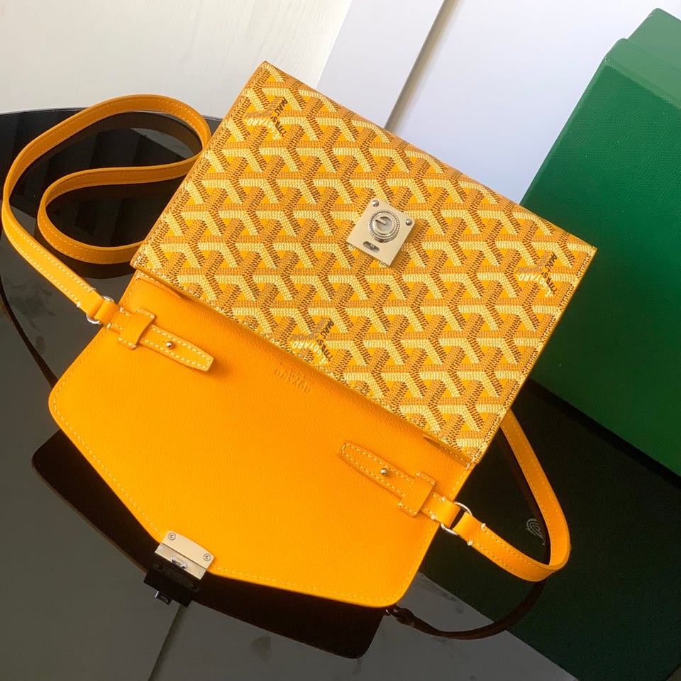 Goyard Chypre Wallet-Pouch 21 Cm Yellow Goyardine Canvas And Calfskin 21cm view 10