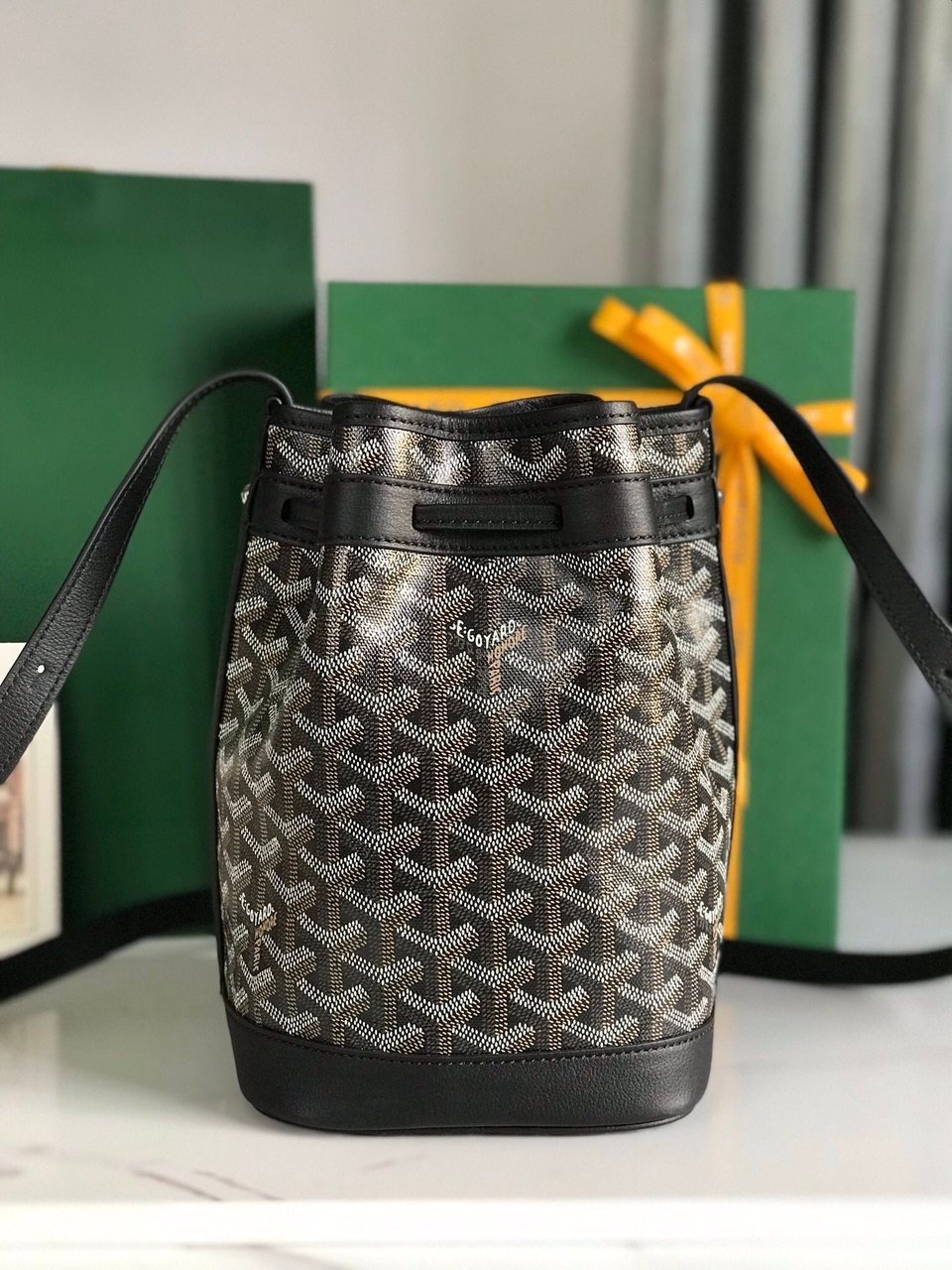 Goyard Petit Flot Bucket Bag 22 Cm Black Goyardine Canvas And Lambskin Trim view 2