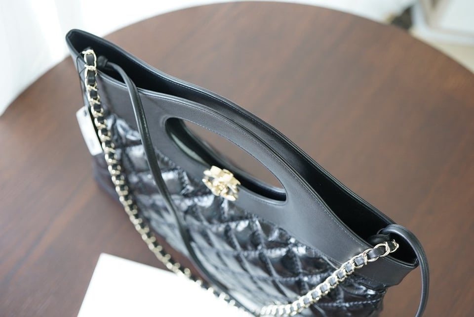 Chanel Vintage Quilted Chain Handle Bag Black 39Cm/15.3in view 9