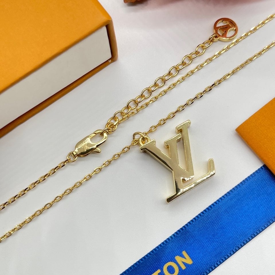 Louis Vuitton Gold Necklace view 3