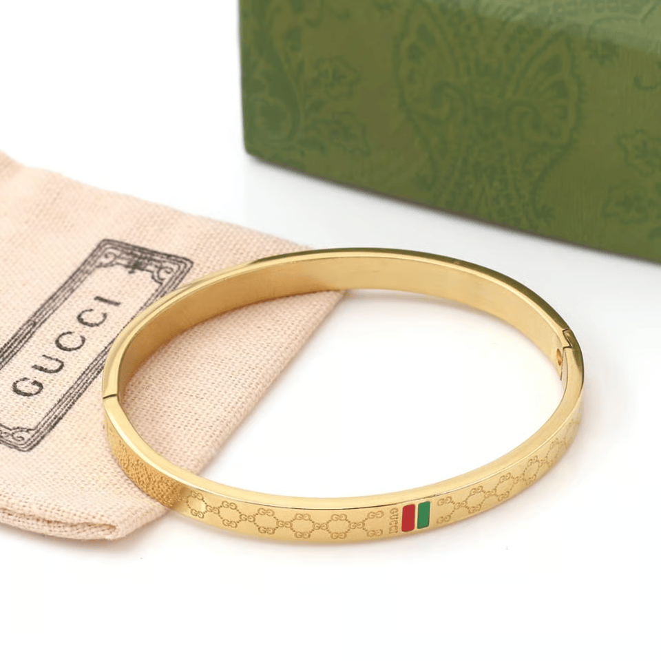 Gucci Cuff Bracelet Gold view 3