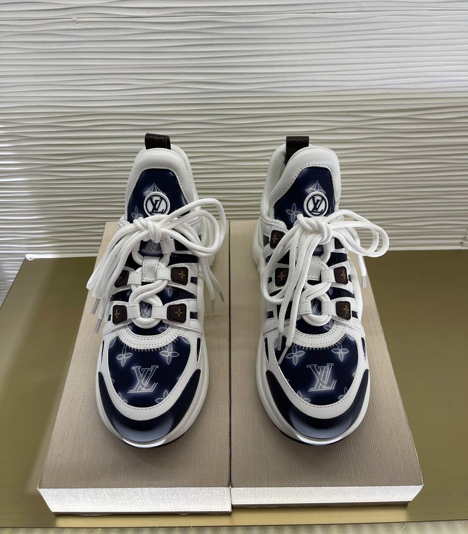 Louis Vuitton Archlight Sneaker Dark Blue 1A9Rx9 view 7