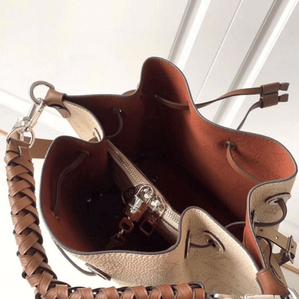 Louis Vuitton Muria 25Cm Cream view 9