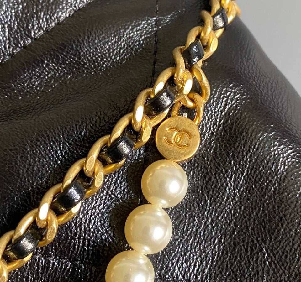 Chanel Hobo Mini 20Cm Black Lambskin Pearl Chain Ghw view 5