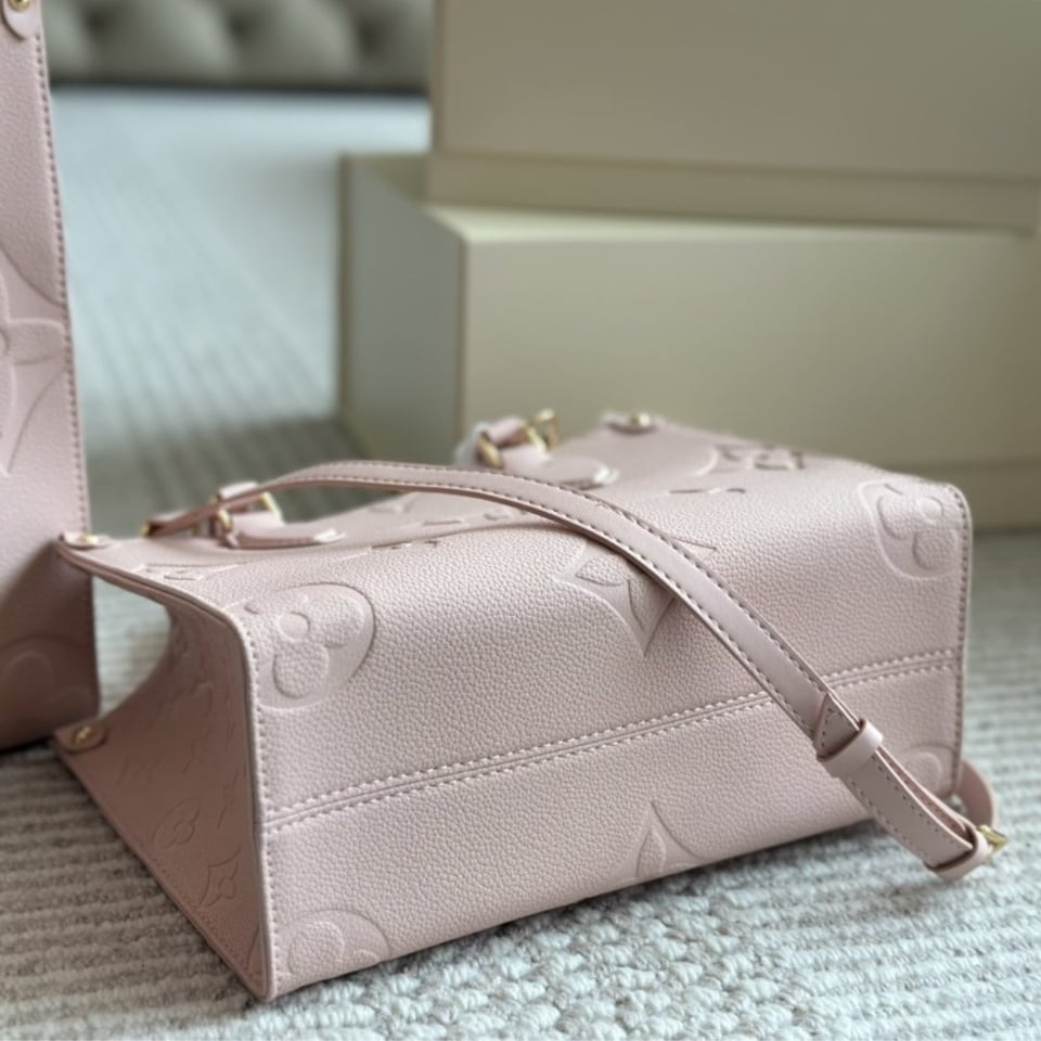 Louis Vuitton Onthego Pm Monogram Empreinte Pink Opale 25Cm M47135 view 7
