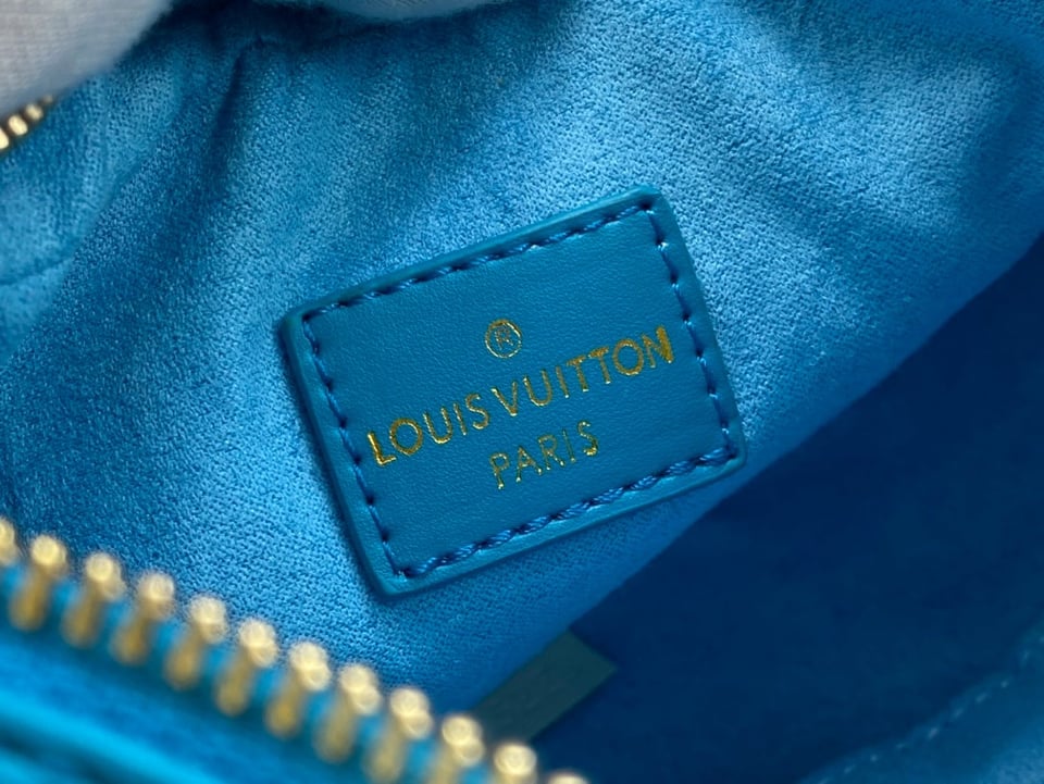 Louis Vuitton Loop Baguette Bag Blue 23Cm M22593 view 4