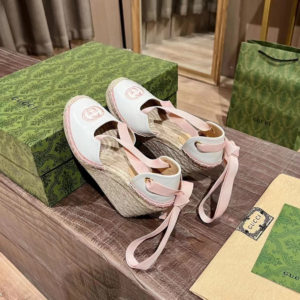 Gucci Gg Canvas Wedge Espadrilles Pink view 3