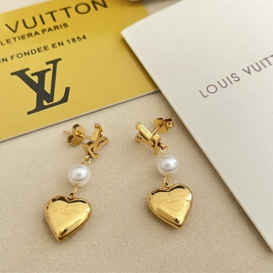 Louis Vuitton Lv Heart Earrings Gold M01011 view 4