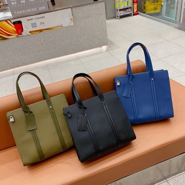 Louis Vuitton Aerogram Takeoff Tote Bag Blue 37Cm view 4