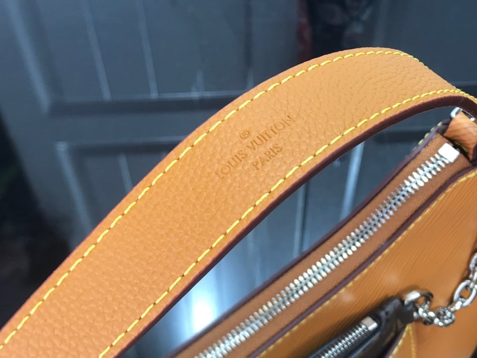Louis Vuitton Marelle 25Cm Honey Gold view 8