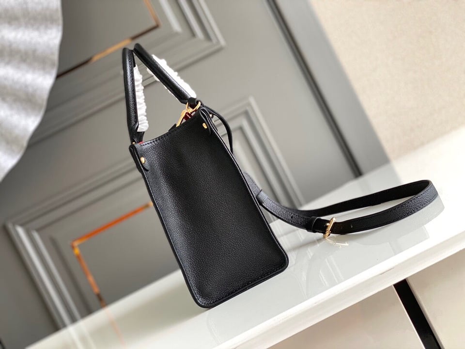 Louis Vuitton Sac À Main On The Go Pm Noir Beige M45659 25cm view 5