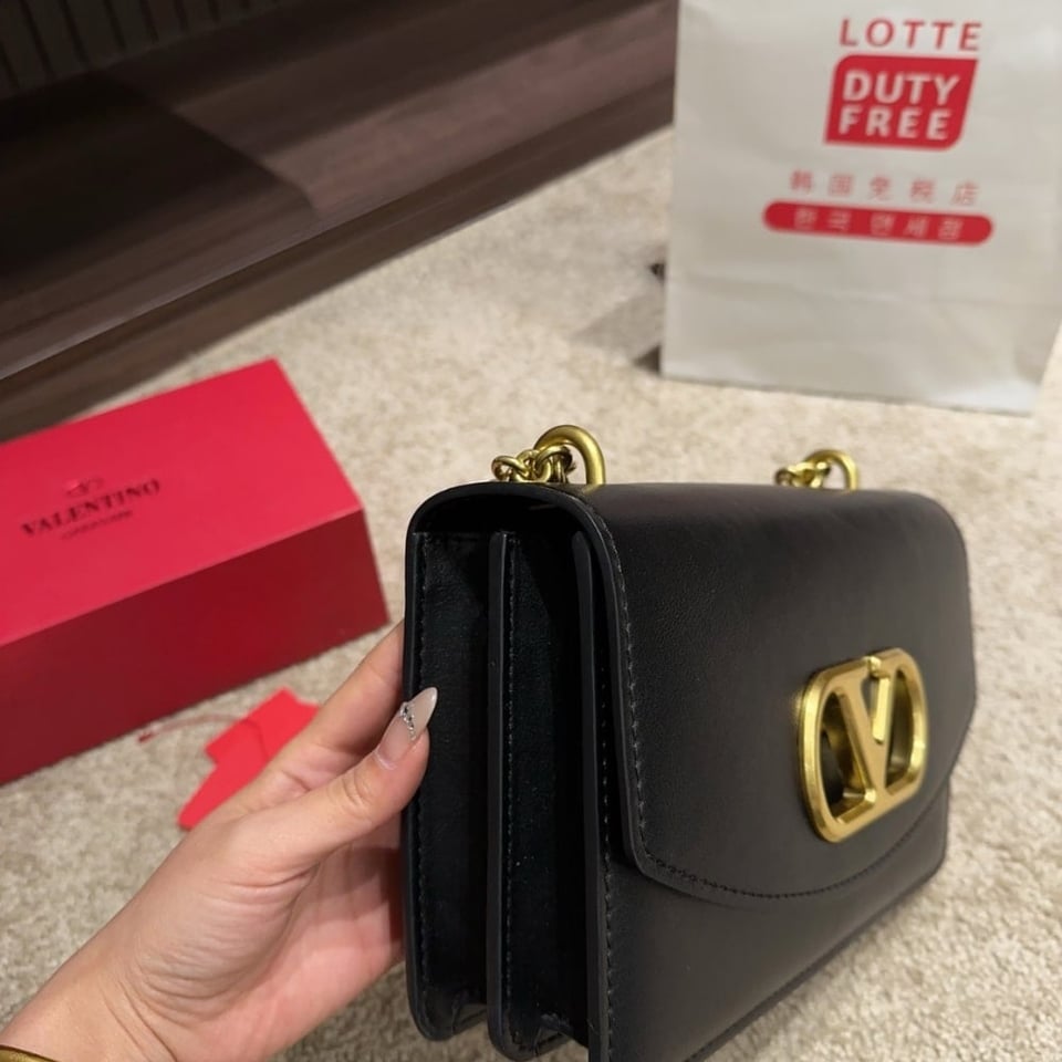 Valentino Garavani Vain Shoulder Bag In Shiny Black 19Cm 6W2B0R16Gcb 0No view 5