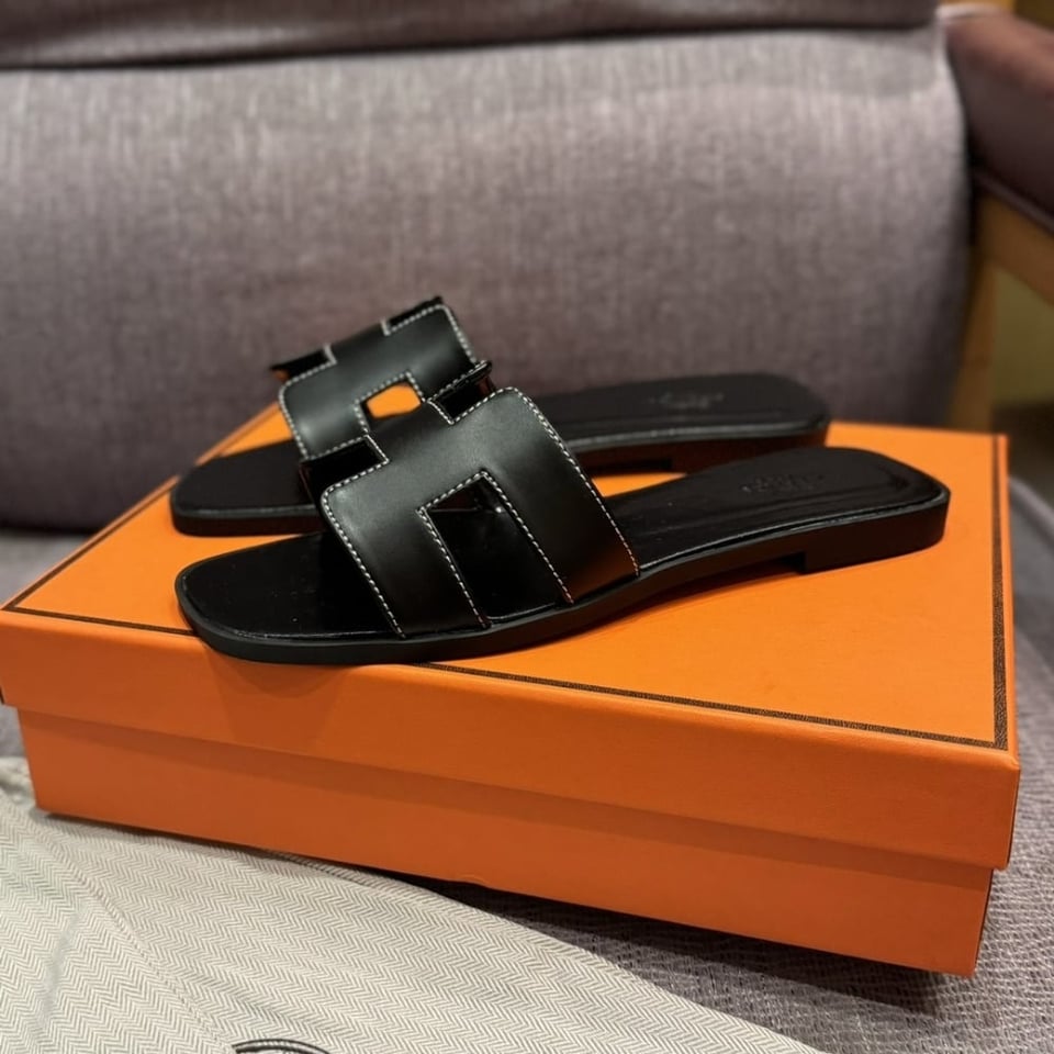 Hermes Oran Sandal Noir H021056Z 01340 view 6