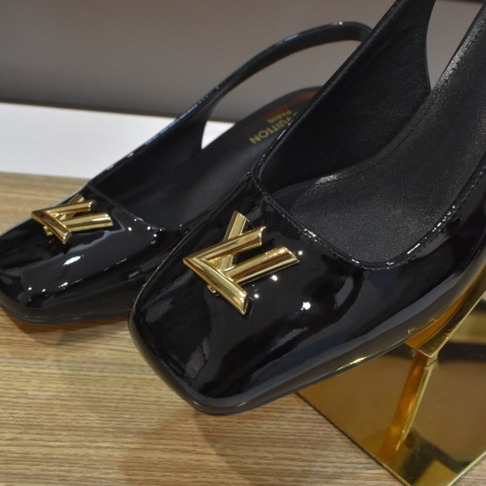 Louis Vuitton Swing Slingback High Heels Black 1Aguc8 view 4