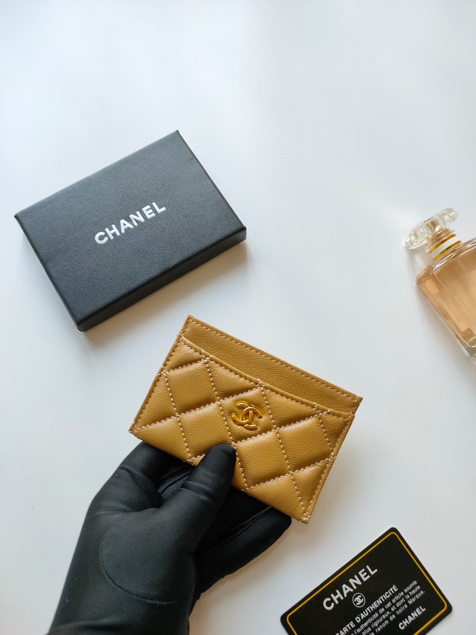 Chanel Card Holder 11.2 Amber Grained Calfskin Gold Icon view 4