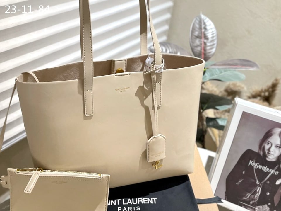Saint Laurent Shopping Saint Laurent Leather White 33Cm view 4
