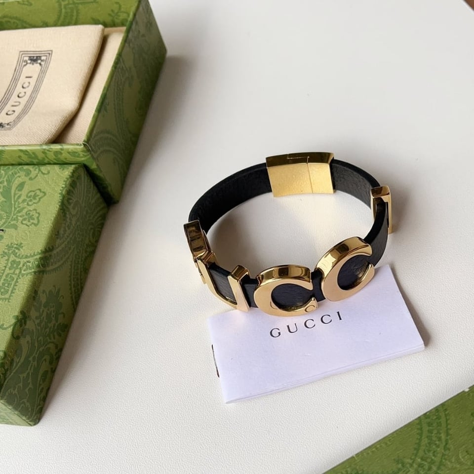 Gucci Leather Bracelet With Gucci Script view 6