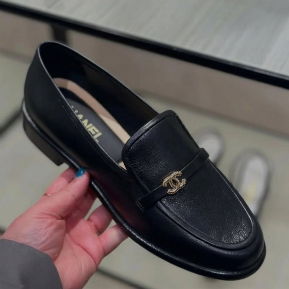 Chanel Calfskin Loafers with CC Turnlock Logo Black Calfskin G39835 view 2