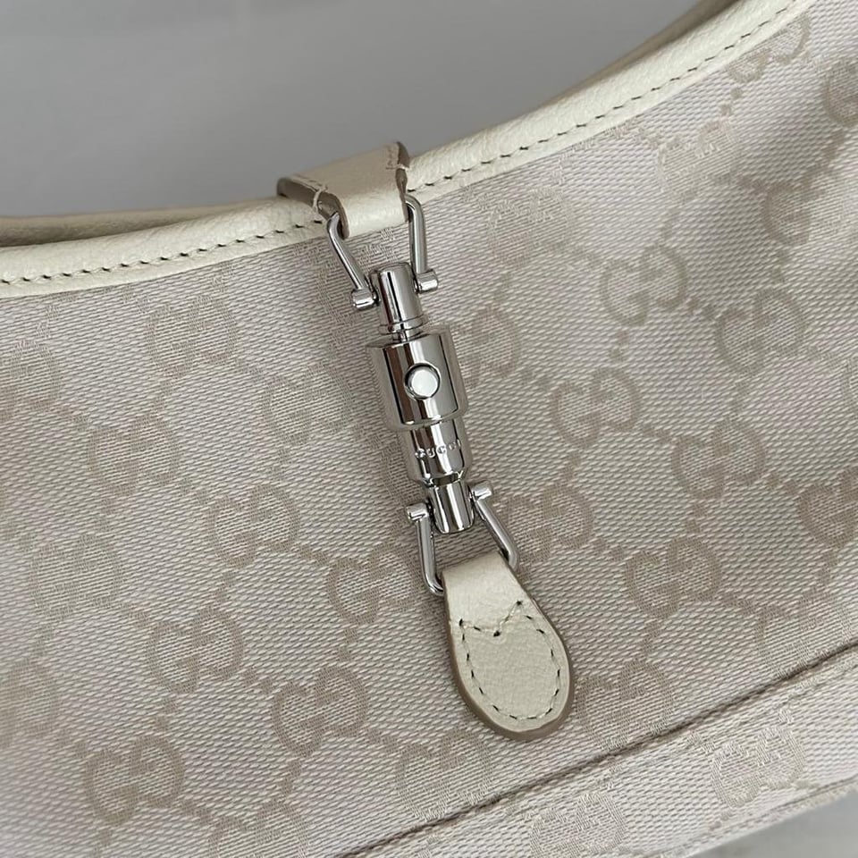 Gucci Jackie Slim Medium Shoulder Bag 27.9cm/11in Ivory GG Canvas 874744 view 9