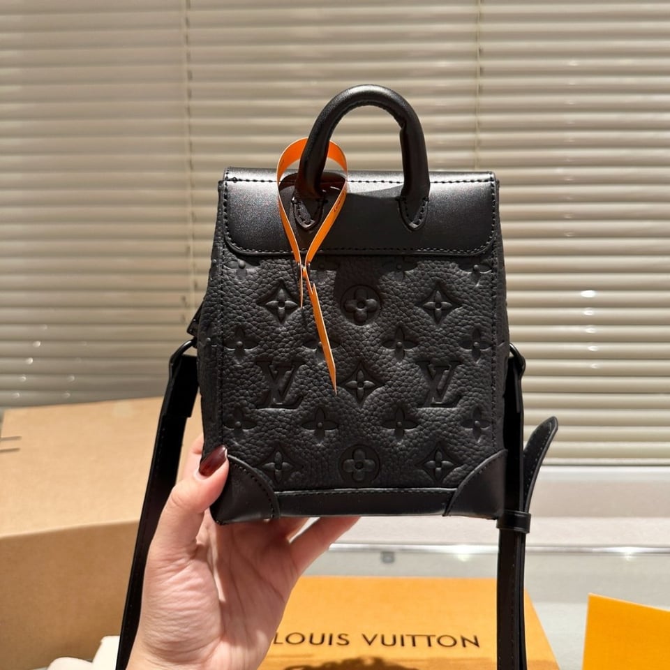 Louis Vuitton Nano Steamer Bag Taurillon Cowhide Monogram Black 14Cm M82772 view 7