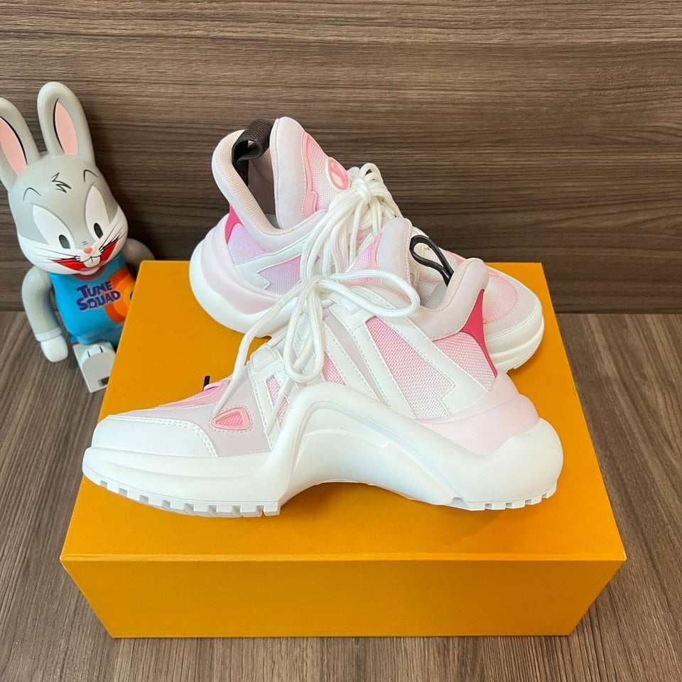Louis Vuitton Archlight Sneaker Gradient Pink view 4