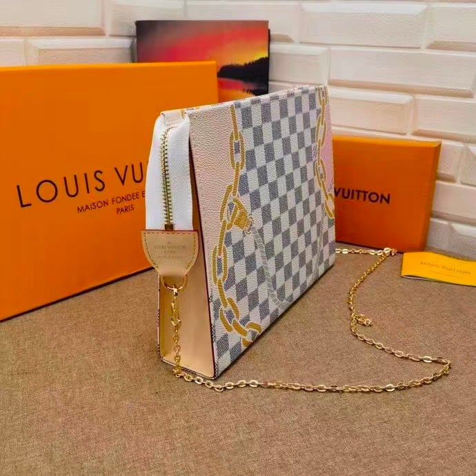 Louis Vuitton Toiletry Pouch On Chain 25Cm Damier Azur N40469 view 4