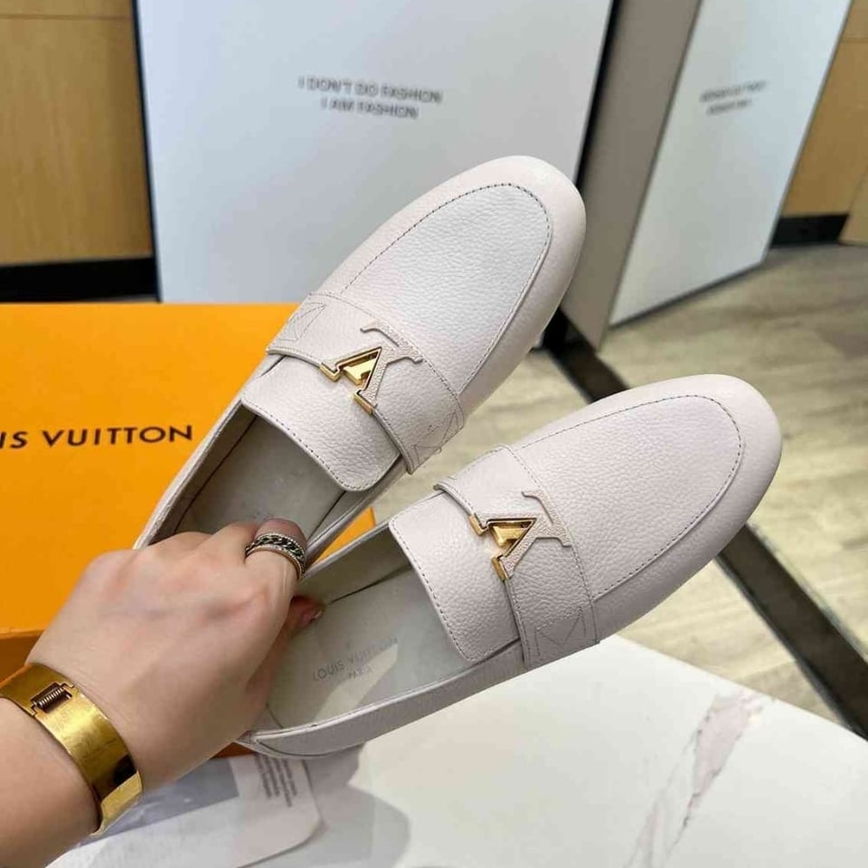Louis Vuitton Capri Loafer Ivory view 5