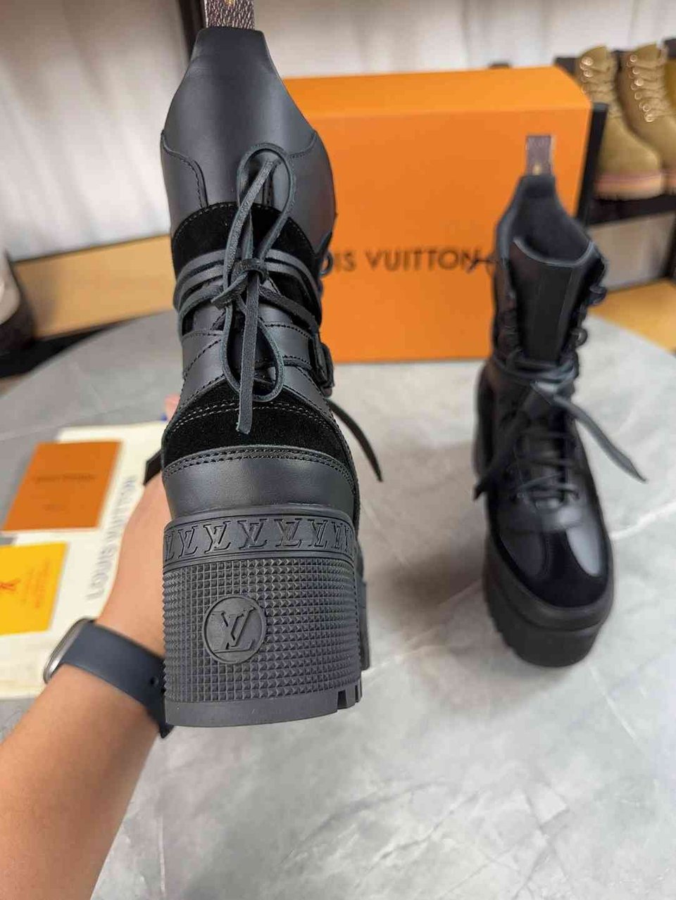 Louis Vuitton Laureate Platform Desert Boot Black 1Ad25F view 6