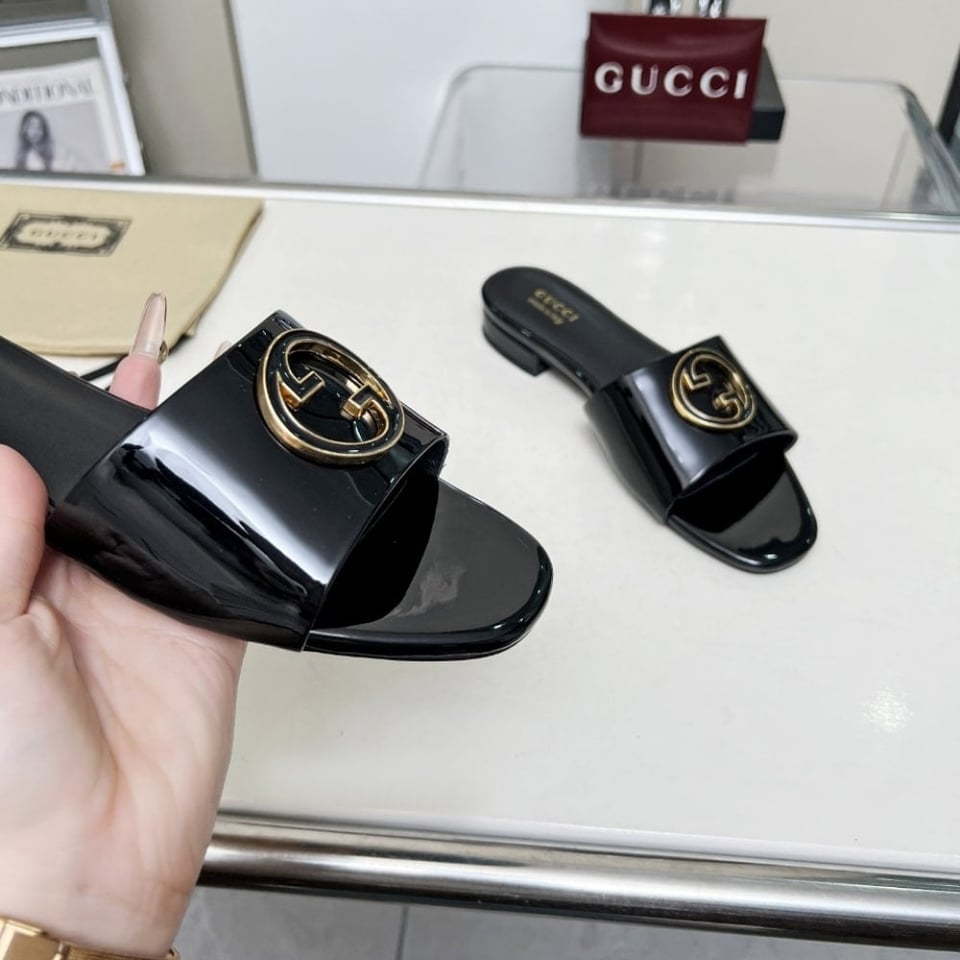 Gucci Women Round Interlocking G Sandal In Black view 6