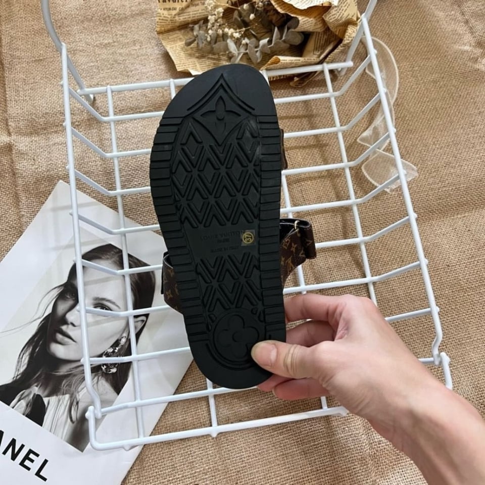 Louis Vuitton Lv Sunset Flat Comfort Mule Brown Cacao 1Ad1He view 5