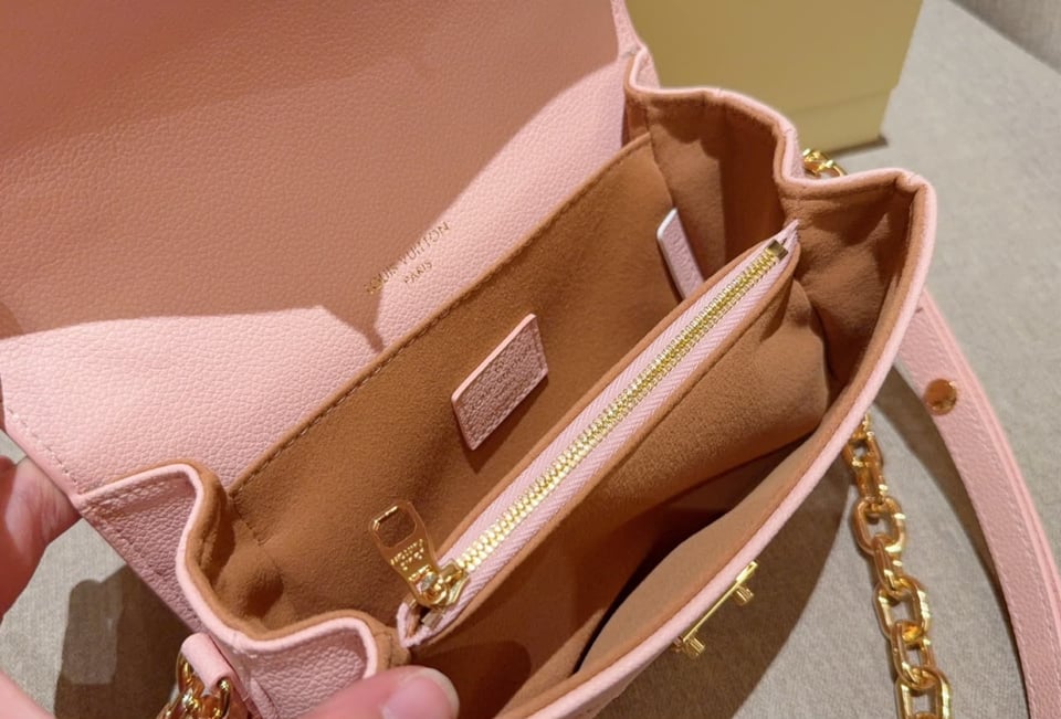 Louis Vuitton Pochette Métis East West 21.5cm M29488 view 3