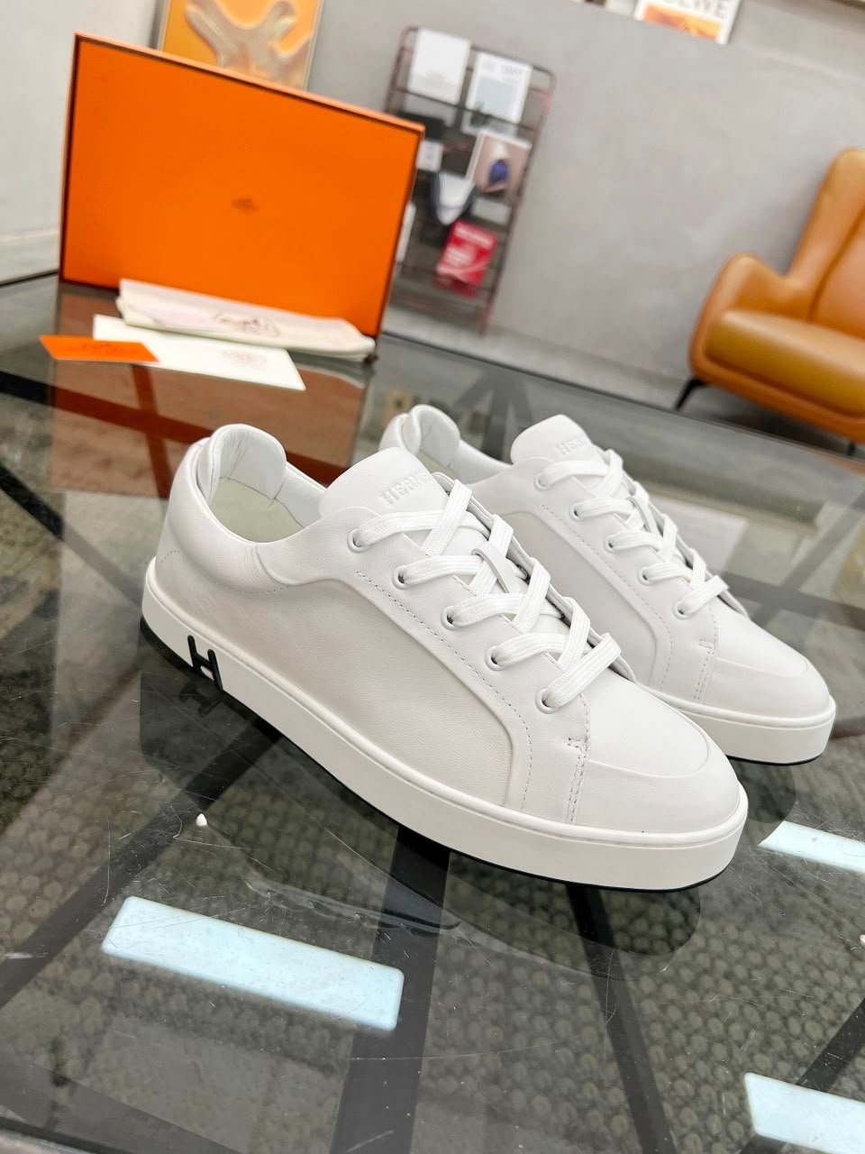 Hermes Kid Sneakers Blanc Color Goatskin H251929ZH90390 view 4