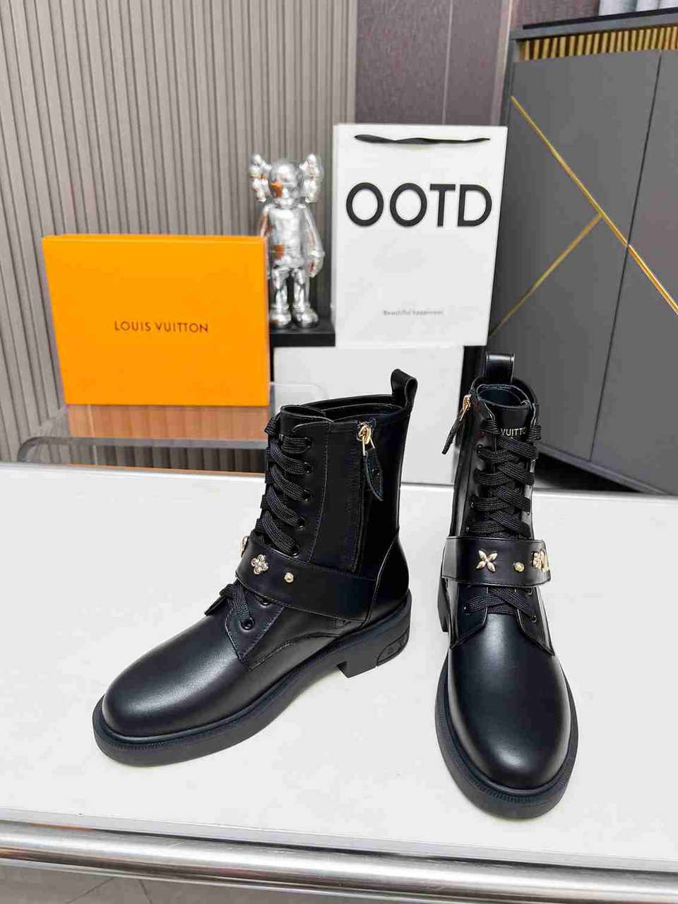 Louis Vuitton Citizen Boots Black 1Adazr view 5