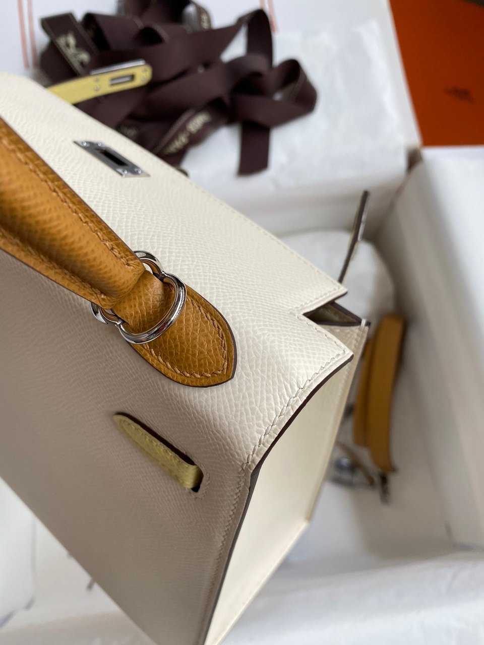 Hermes Kelly 25 Bag In Off White Epsom Leather For Women 25cm/10in view 5