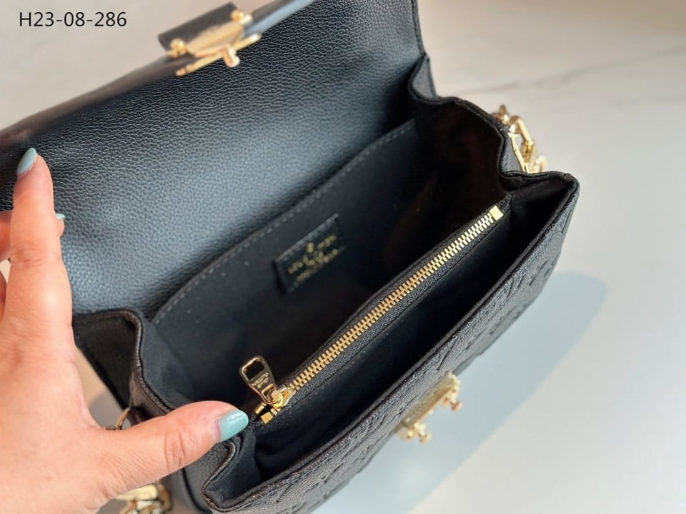 Louis Vuitton Pochette M Tis East West Bag Black 21Cm M46595 view 10