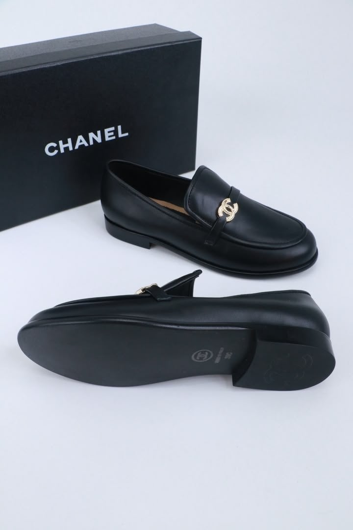 Chanel Calfskin Loafers with CC Turnlock Logo Black Calfskin G39835 view 10