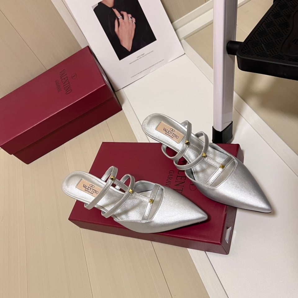 Valentino Garavani Rockstud Wispy Mule In Calfskin Silver view 5