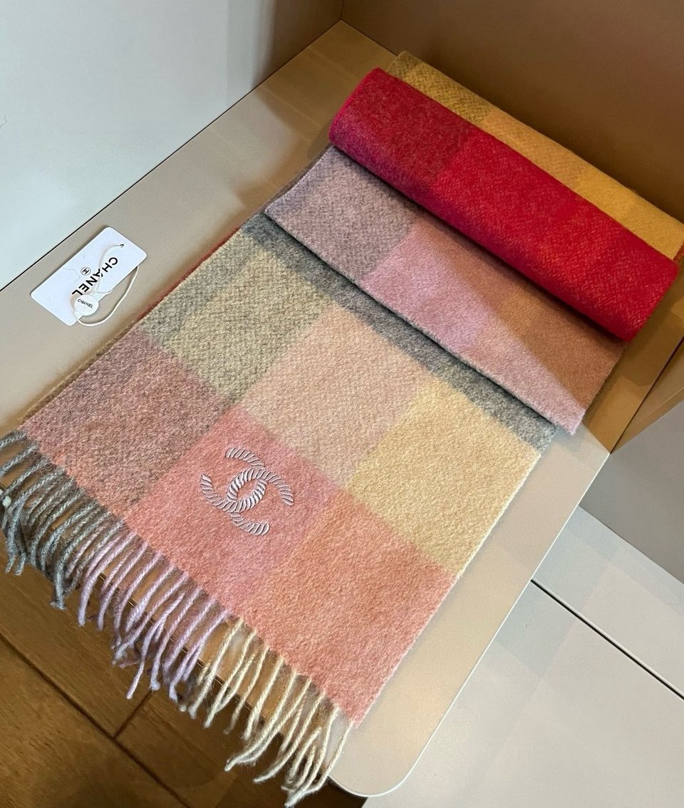 Chanel Cashmere Scarf Colorblock Pink For Women 200cm view 2