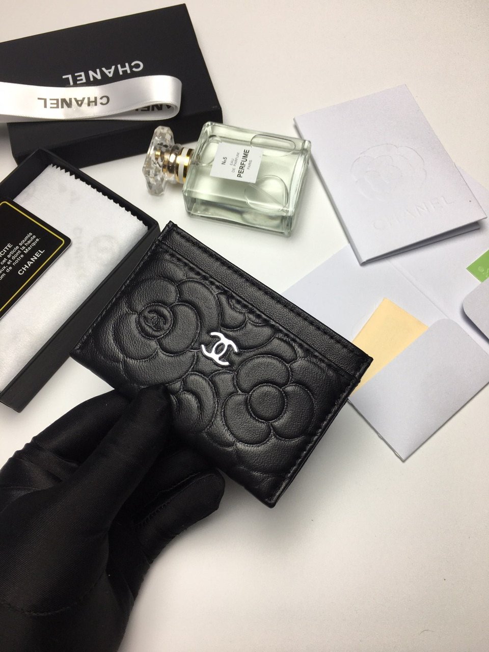Chanel Floral Card Holder 11.2 Black Calfskin Silver Icon view 3