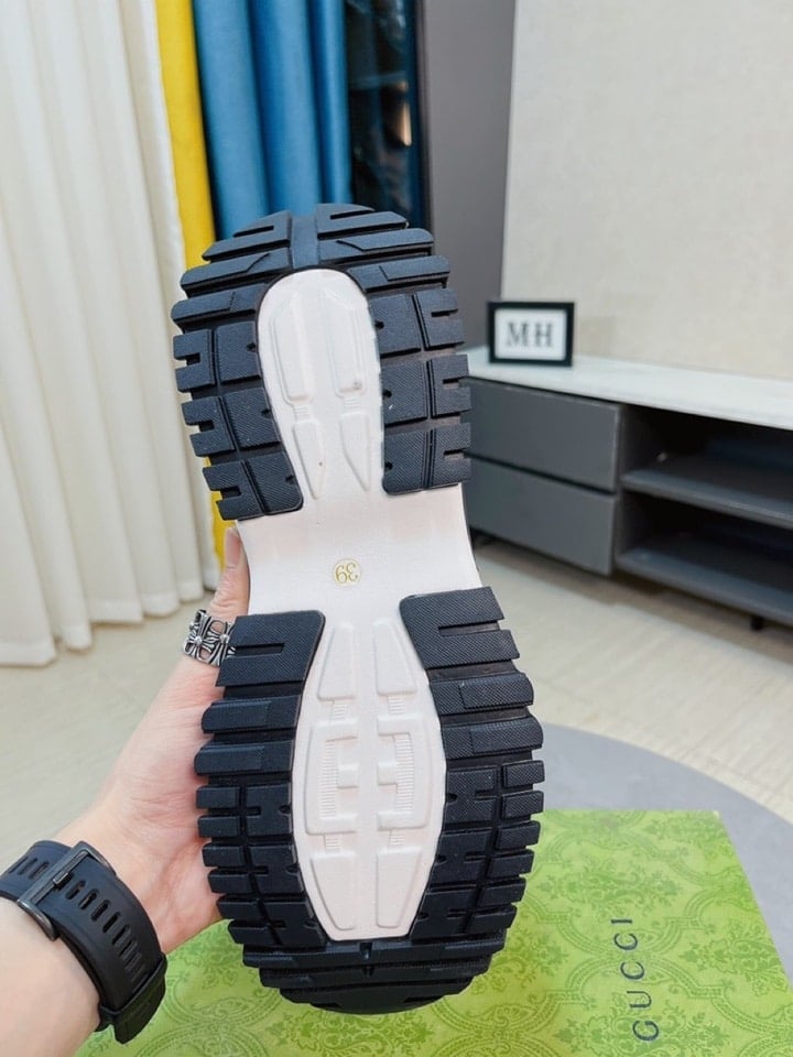 Gucci Gc Rhython Leather Sneaker Black view 9