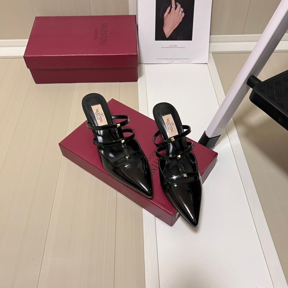 Valentino Garavani Rockstud Wispy Mule In Calfskin Black view 3