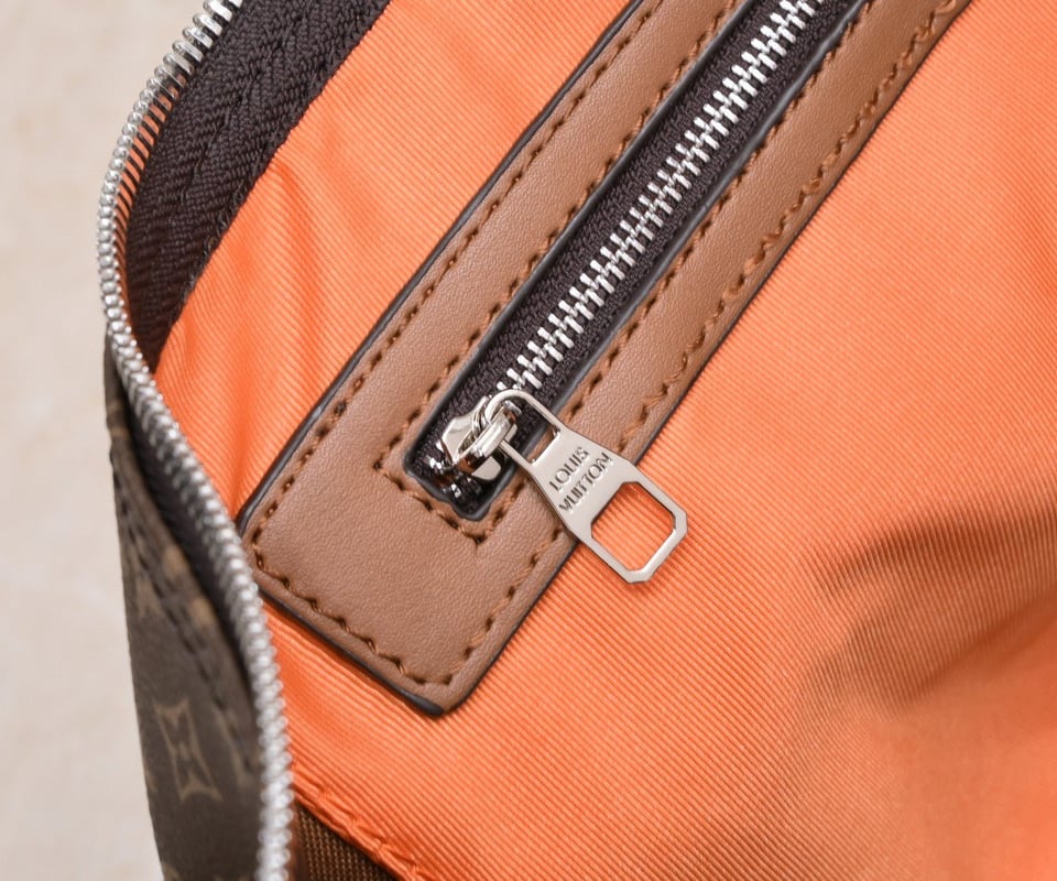 Louis Vuitton Keepall Bandouli Re Brown 50Cm M56855 view 4