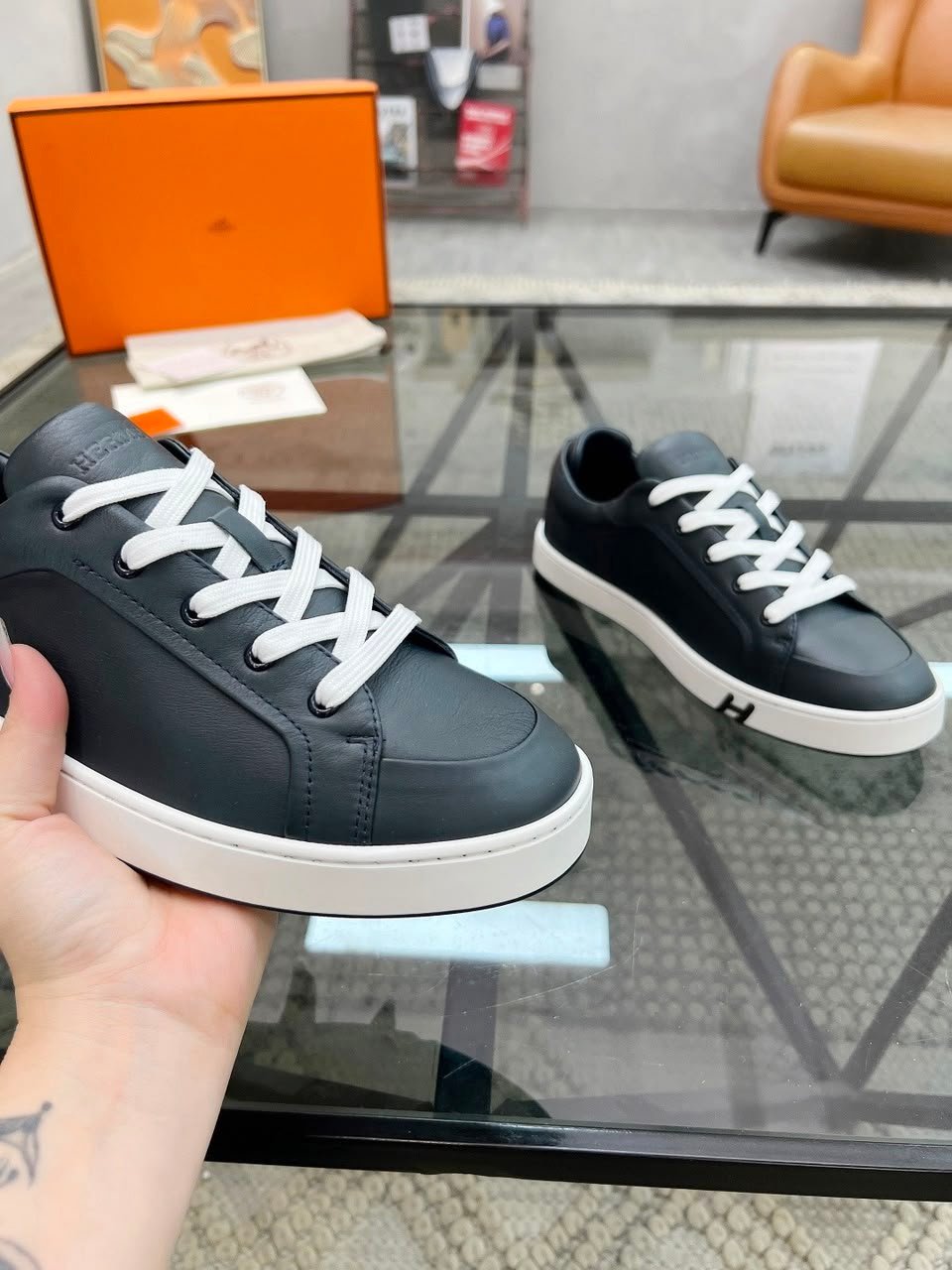 Hermes Kid Sneakers Noir Color Goatskin H251929ZH01410 view 7