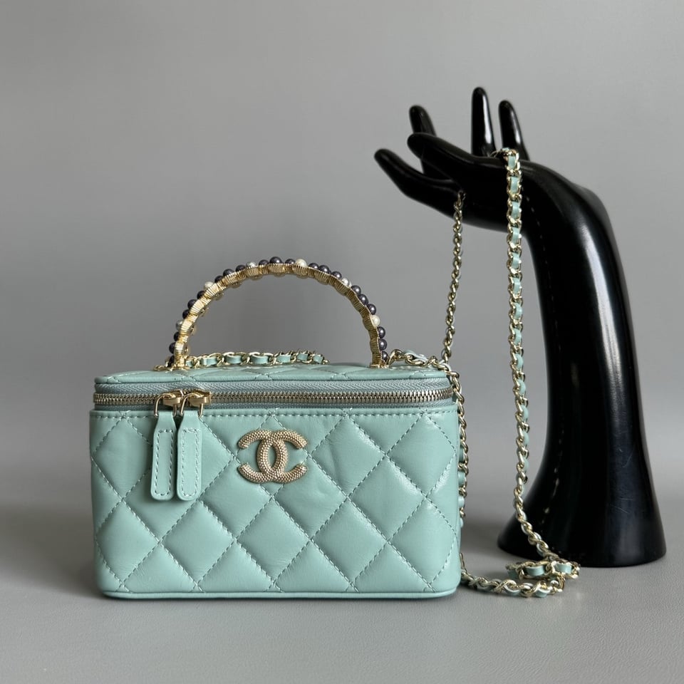 Chanel Vanity Case Pearl 17Cm Aqua Blue Lambskin Gold Hardware