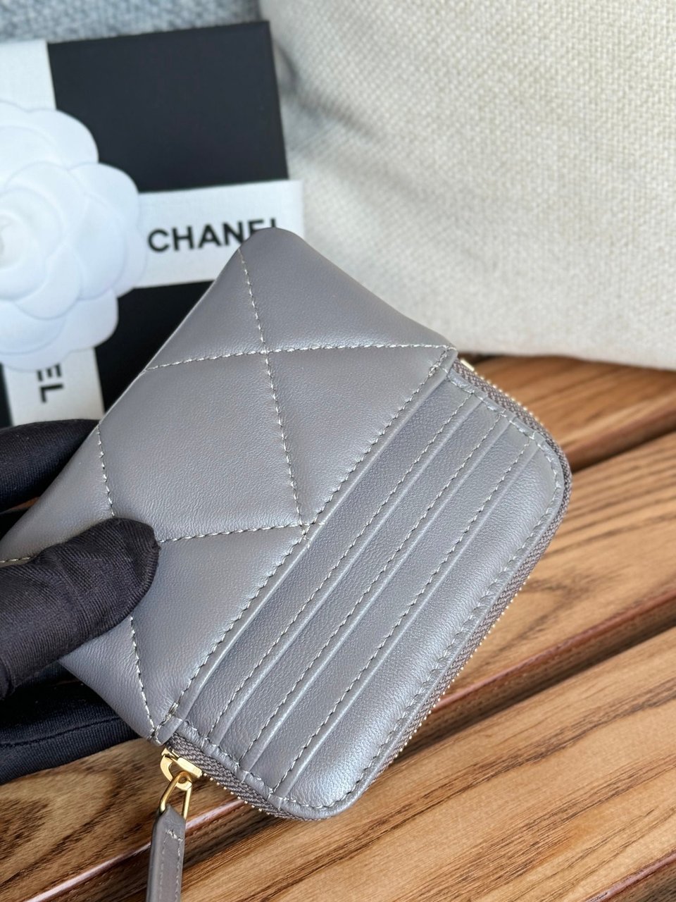 Chanel 19 Zipped Coin Purse 11Cm Grey Lambskin Gold Hardware view 6