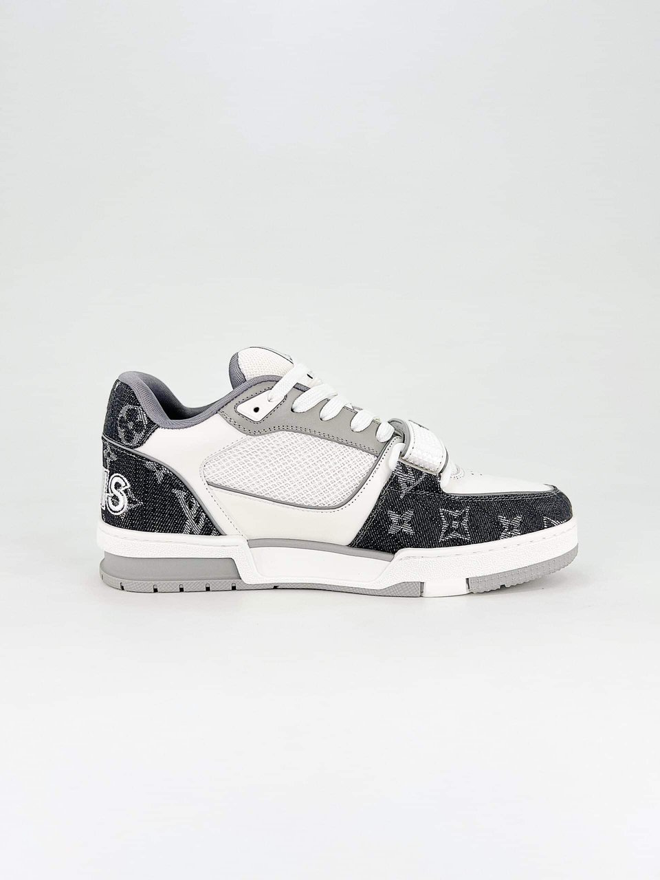Louis Vuitton Lv Trainer Sneakers Grey 1Adf0U view 9