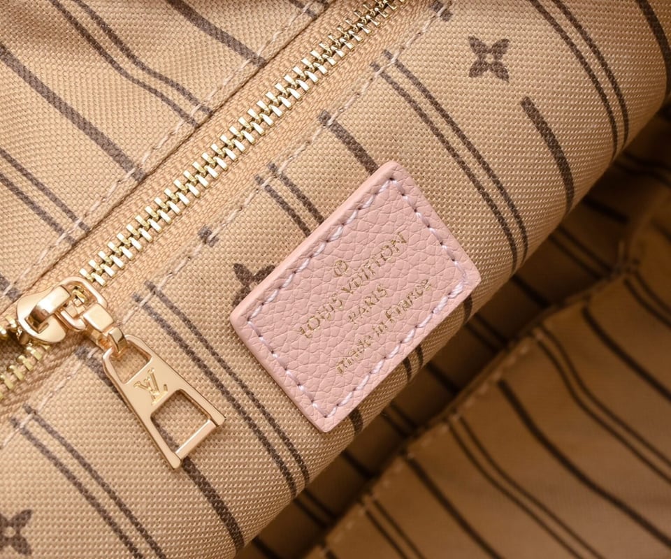 Louis Vuitton Tote Bag Damier Azur Pink 26Cm view 4
