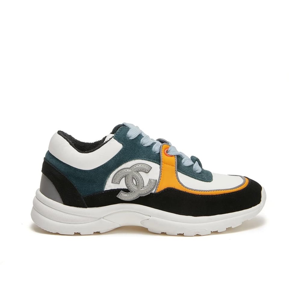 Chanel Wmns Sneaker White Navy G34360 Y53536 C0227 view 2